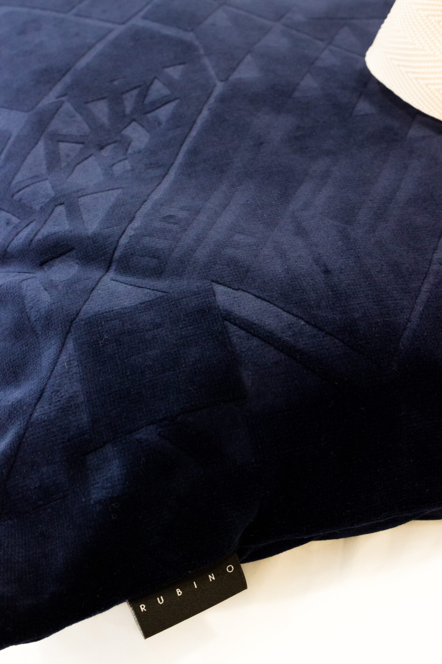 Rubino_totebag_velluto_blu04