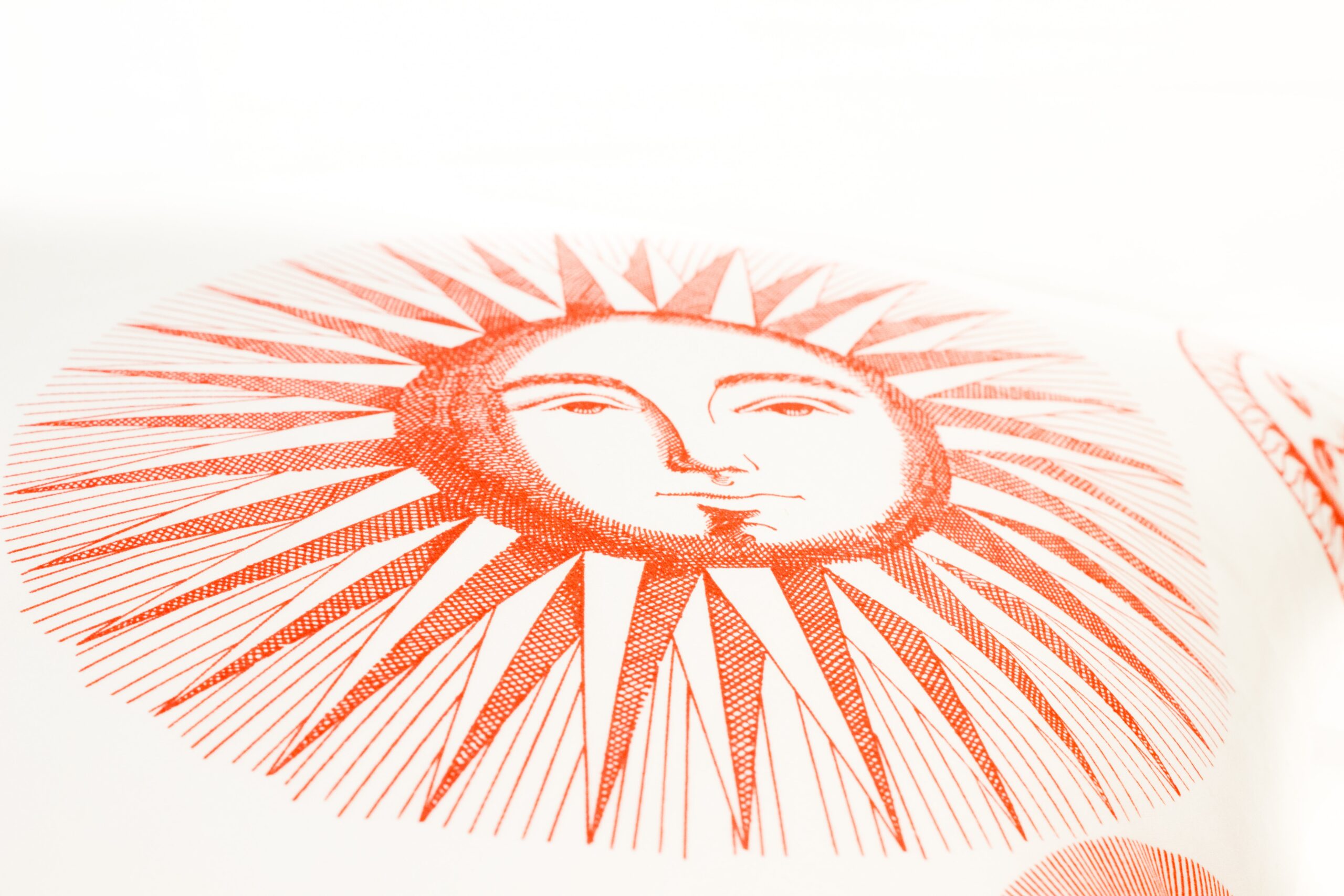 Rubino_cuscino_bianco/rosso_Sole03