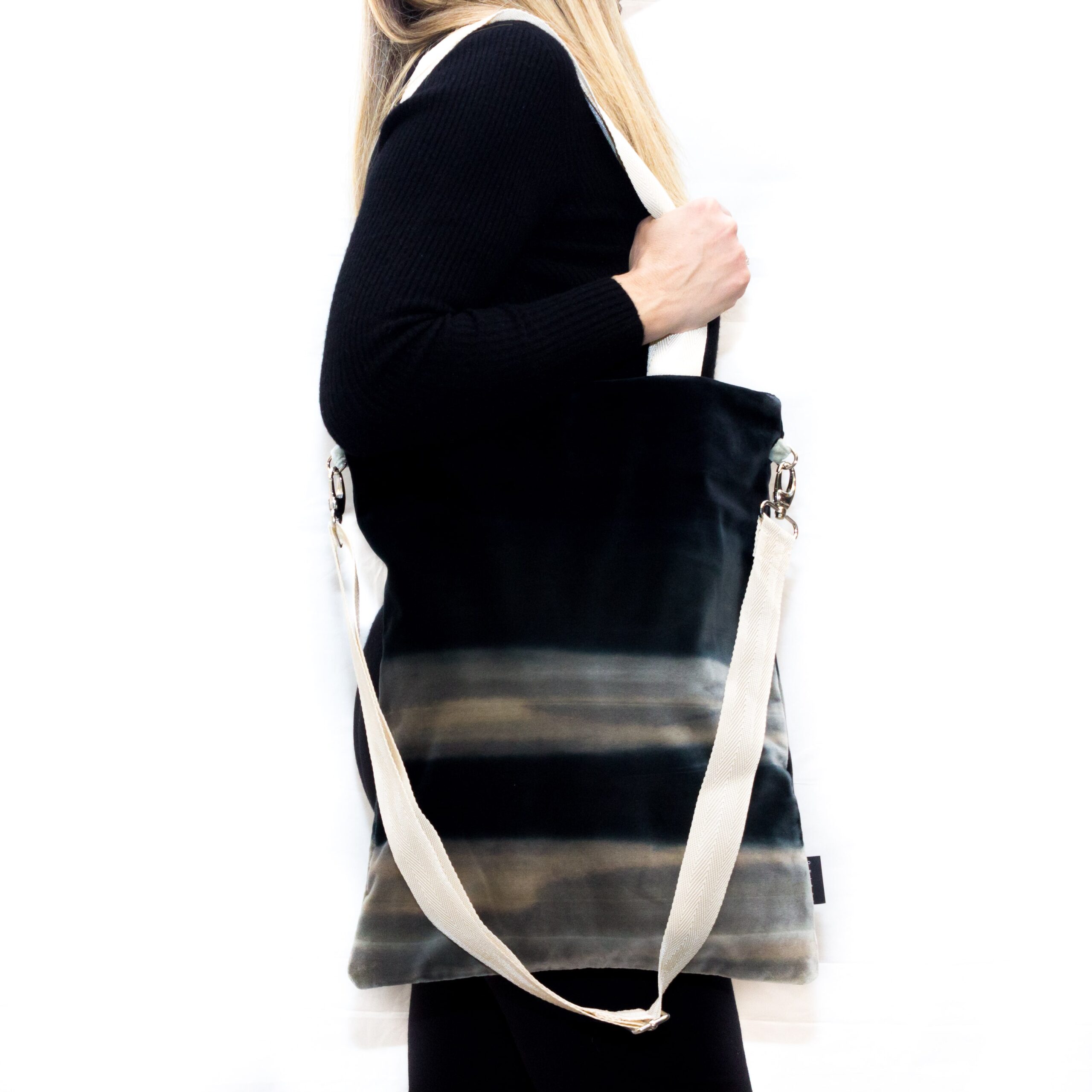 Rubino_totebag_velluto_astratto06