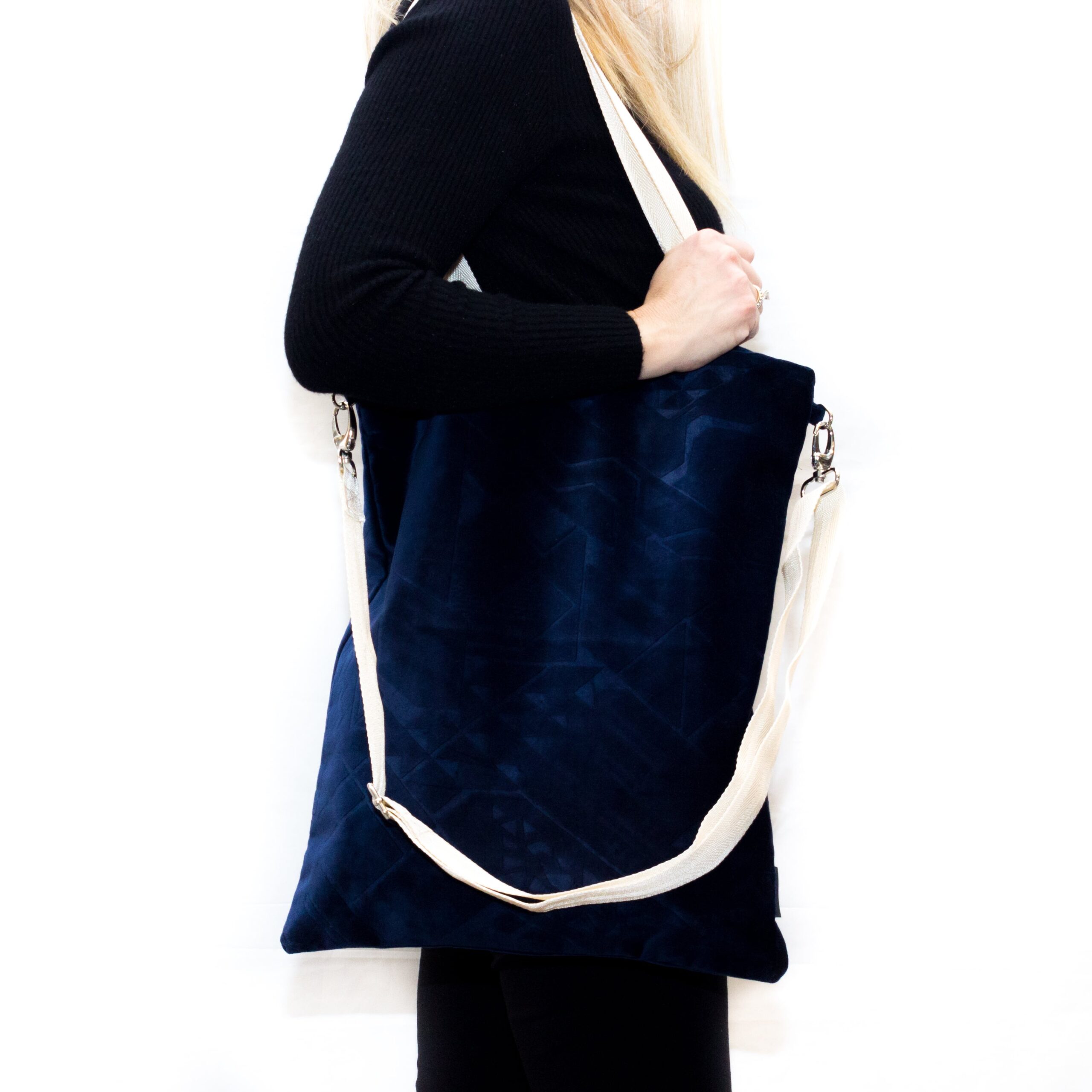 Rubino_totebag_velluto_blu08